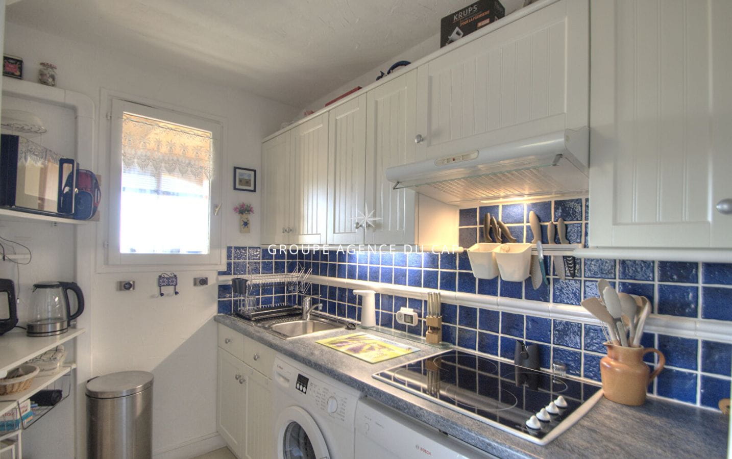 SAINT RAPHAEL, DUPLEX VUE MER 2 P, PARKING INTERIEUR, CAVE, TERRASSE, PISCINE ET MER ET PLAGE A 5 MNS Image 5