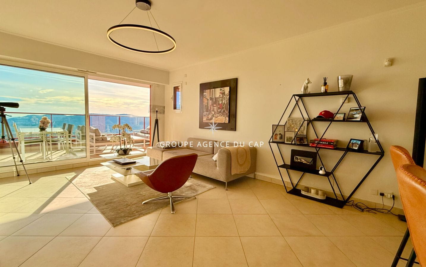 APPARTEMENT 3 PIECES AVEC VUE MER TERRASSE DOUBLE GARAGE ET CAVE, A MANDELIEU Image 6