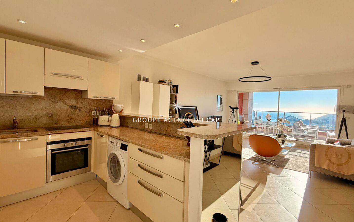 MANDELIEU APPARTEMENT 3P AVEC VUE MER TERRASSE DOUBLE GARAGE ET CAVE Image 4