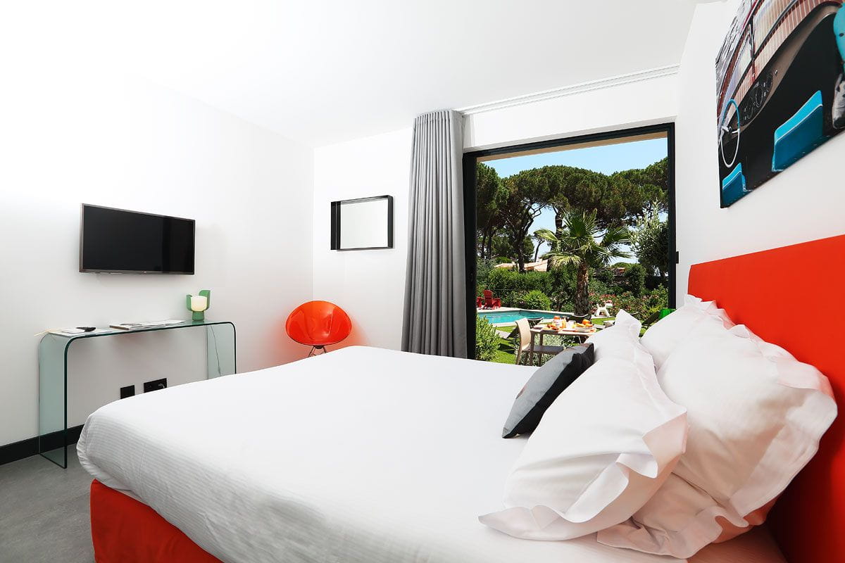 À VENDRE VILLA CONTEMPORAINE VUE MER DE PLAIN PIED TERRAIN PLAT PISCINE ET JACUZZI SALLE DE SPORT ET DOUBLE GARAGE , À GRIMAUD À PIEDS DES PLAGES Image 8