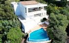 EXCEPTIONAL VILLA WITH PANORAMIC SEA VIEWS, WALKING DISTANCE FROM THE VILLAGE OF SAN-PEIRE IN LES ISSAMBRES Min 0