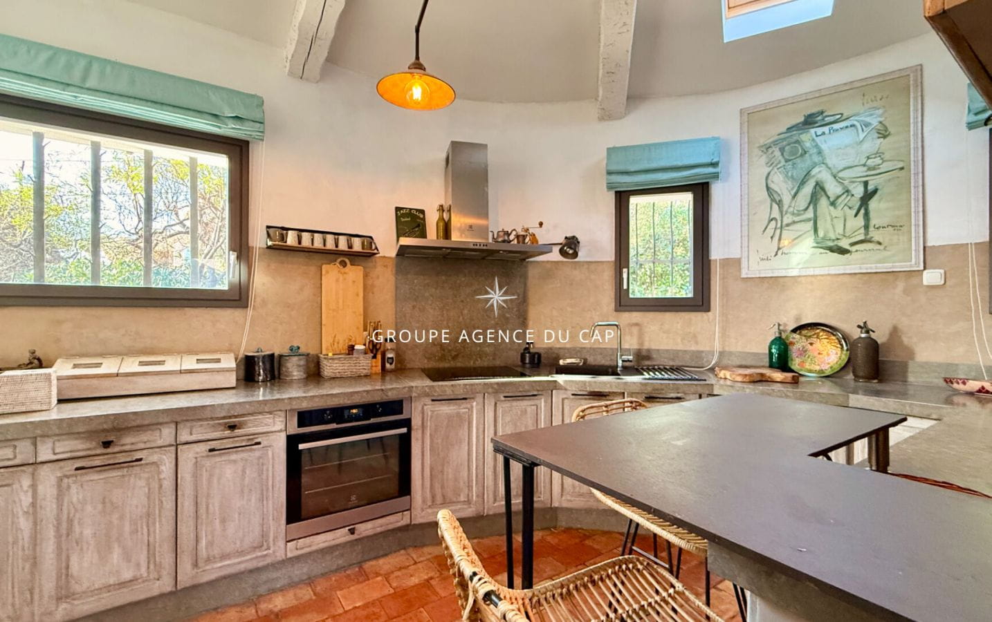 Charming single-story Provençal villa with sea views overlooking the Gulf of Saint-Tropez, independent apartment with swimming pool and 85 sqm garage, in Les Issambres Image 8