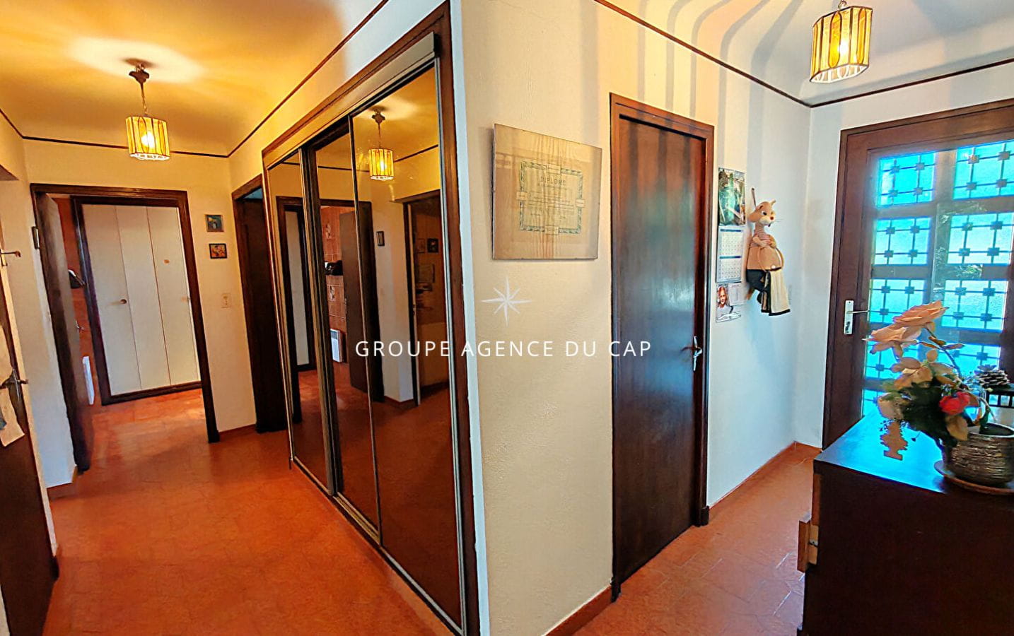 A VENDRE VILLA 6 PIECES 4 CHAMBRES SOLARIUM AVEC VUE MER PISCINE A PROXIMITE DU CENTRE VILLE DE SAINT AYGULF Image 8