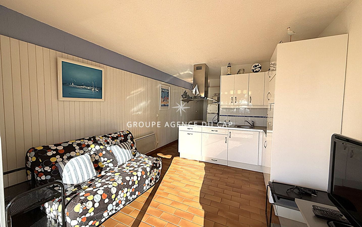 A VENDRE APPARTEMENT  T1 CABINE VUE MER DANS RESIDENCE SECURISEE AVEC PISCINE ET PARKING PROCHE MER ET CENTRE VILLE DES ISSAMBRES Image 6