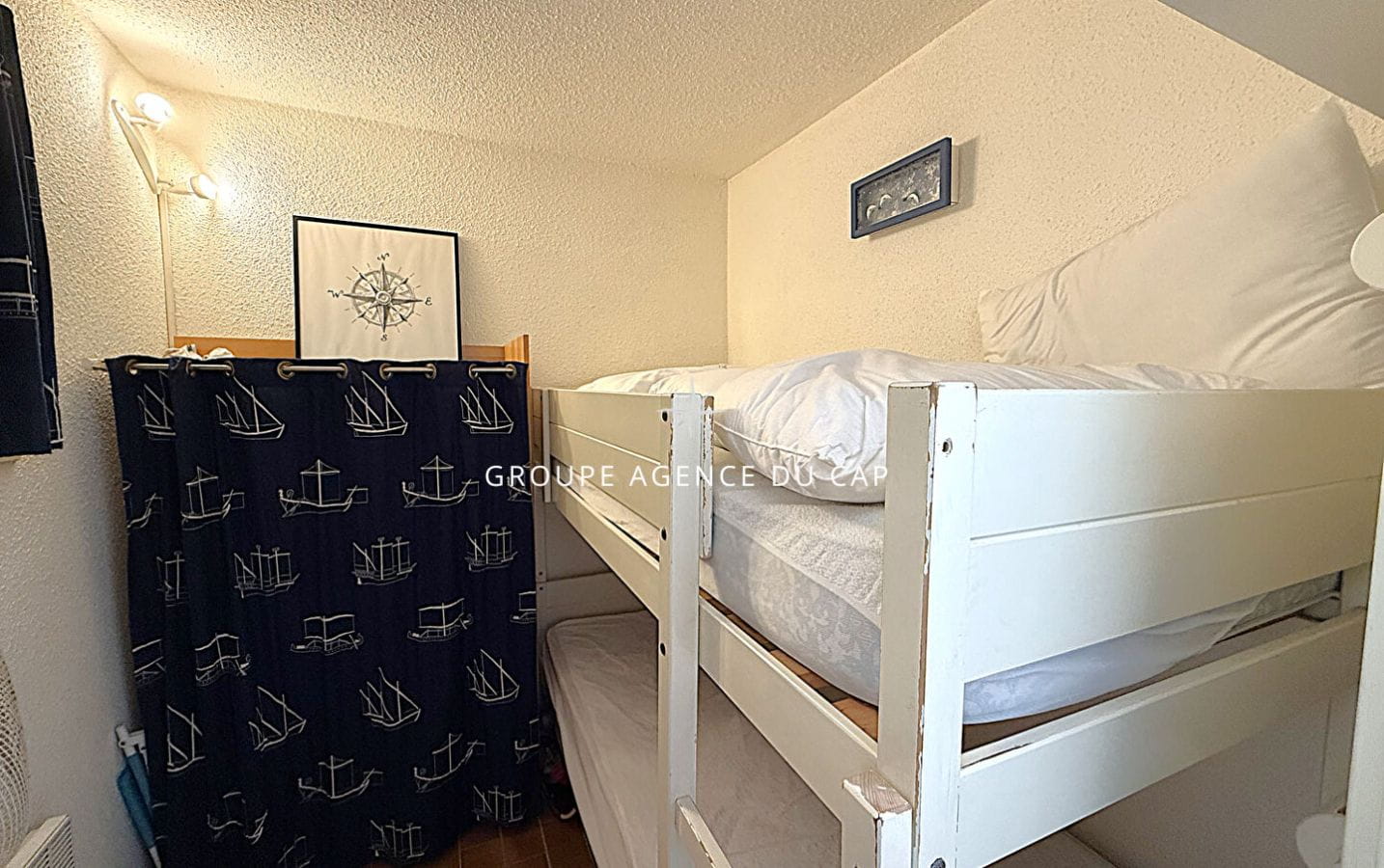 A VENDRE APPARTEMENT  T1 CABINE VUE MER DANS RESIDENCE SECURISEE AVEC PISCINE ET PARKING PROCHE MER ET CENTRE VILLE DES ISSAMBRES Image 9