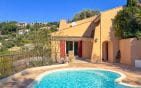 A VENDRE VILLA VUE MER GOLFE DE ST-TROPEZ 5 CHAMBRES ANNEXE PISCINE PARKINGS  AUX ISSAMBRES Min 3