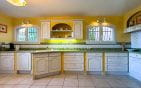 A VENDRE VILLA VUE MER GOLFE DE ST-TROPEZ 5 CHAMBRES ANNEXE PISCINE PARKINGS  AUX ISSAMBRES Min 8
