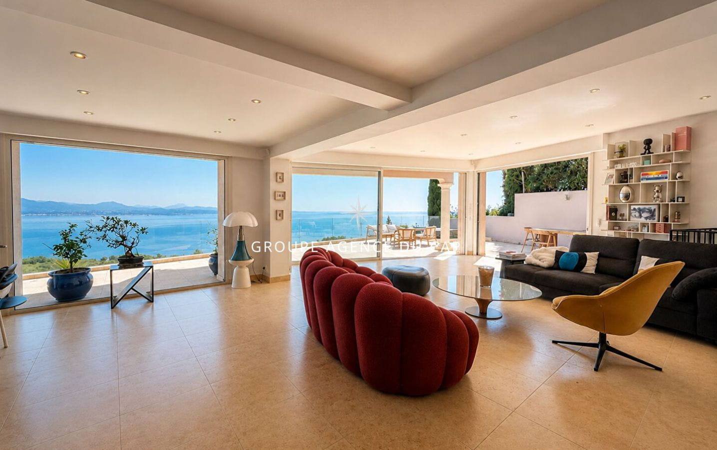 VILLA AVEC VUE MER PANORAMIQUE 6 PIECES AVEC GARAGE DE 80 M² ET PISCINE Image 2