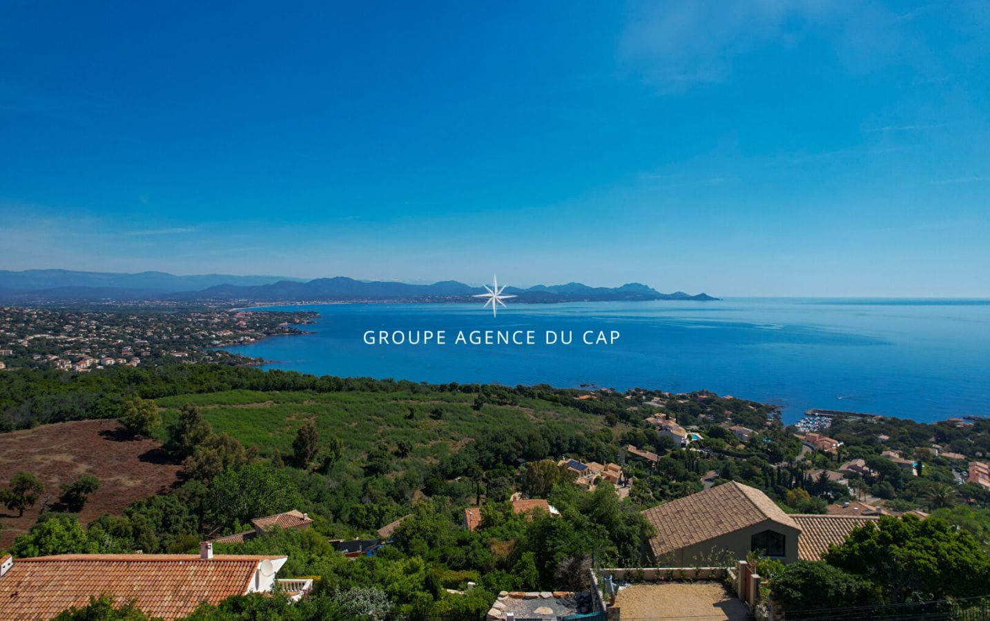 VILLA AVEC VUE MER PANORAMIQUE 6 PIECES AVEC GARAGE DE 80 M² ET PISCINE Image 8