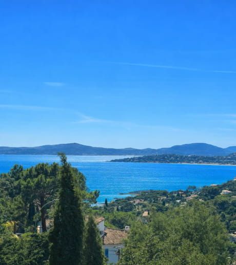 TERRAIN VUE MER AVEC PC EN COURS