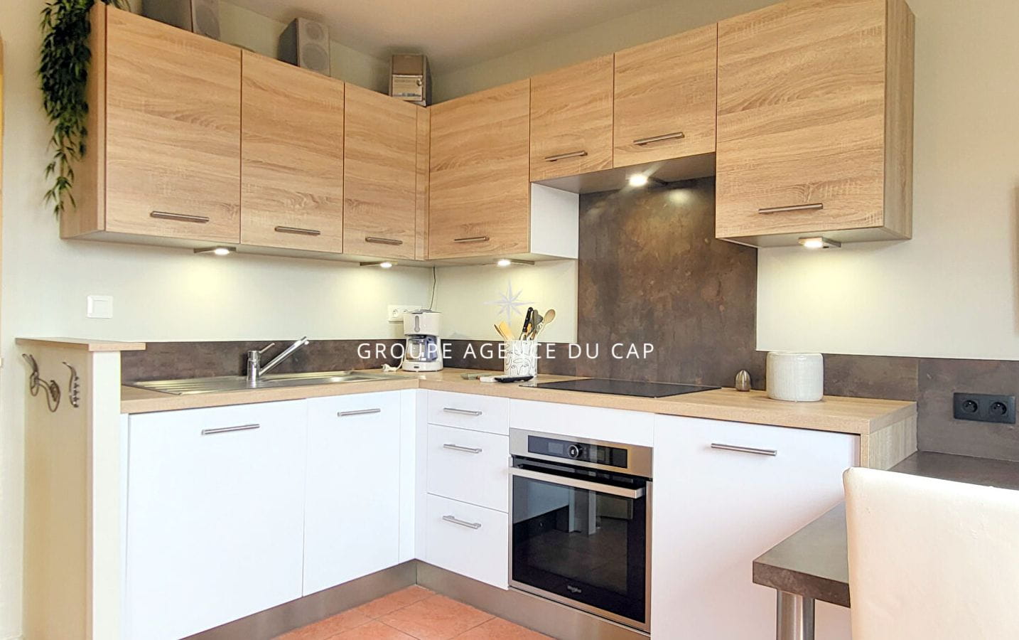 APPARTEMENT T2 AU DERNIER ETAGE AVEC VUE MER, AUX ISSAMBRES Image 2