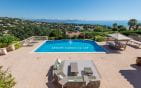 A VENDRE VILLA VUE MER PANORAMIQUE DE 220M2 AUX ISSAMBRES  AVEC GARAGE ET PISCINE Min 4