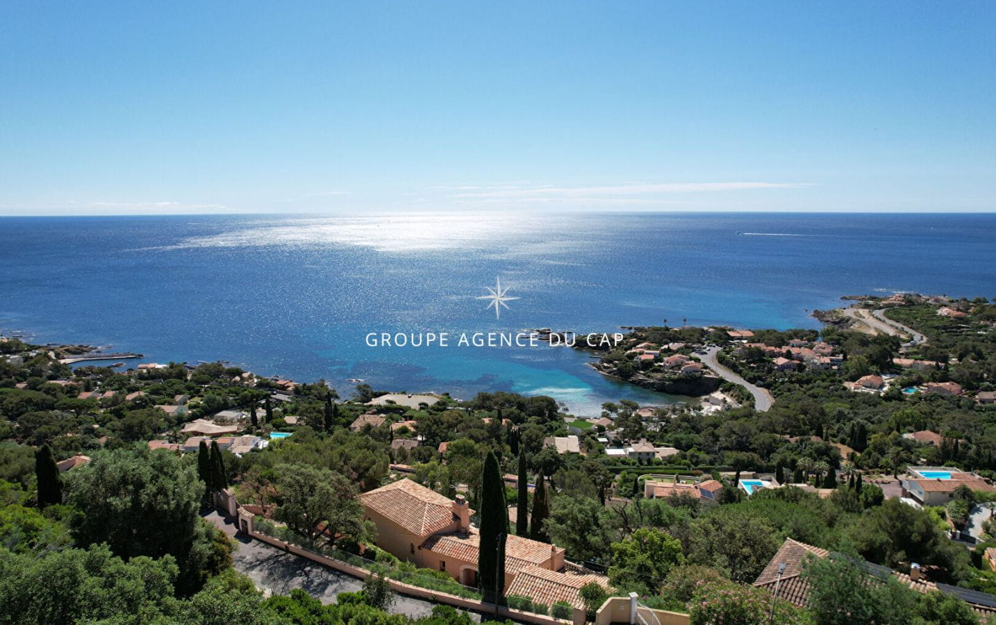 A VENDRE VILLA « BEAUMONT » 4 CHAMBRES 2 APPARTEMENTS PISCINE PARKINGS AUX ISSAMBRES Image 1