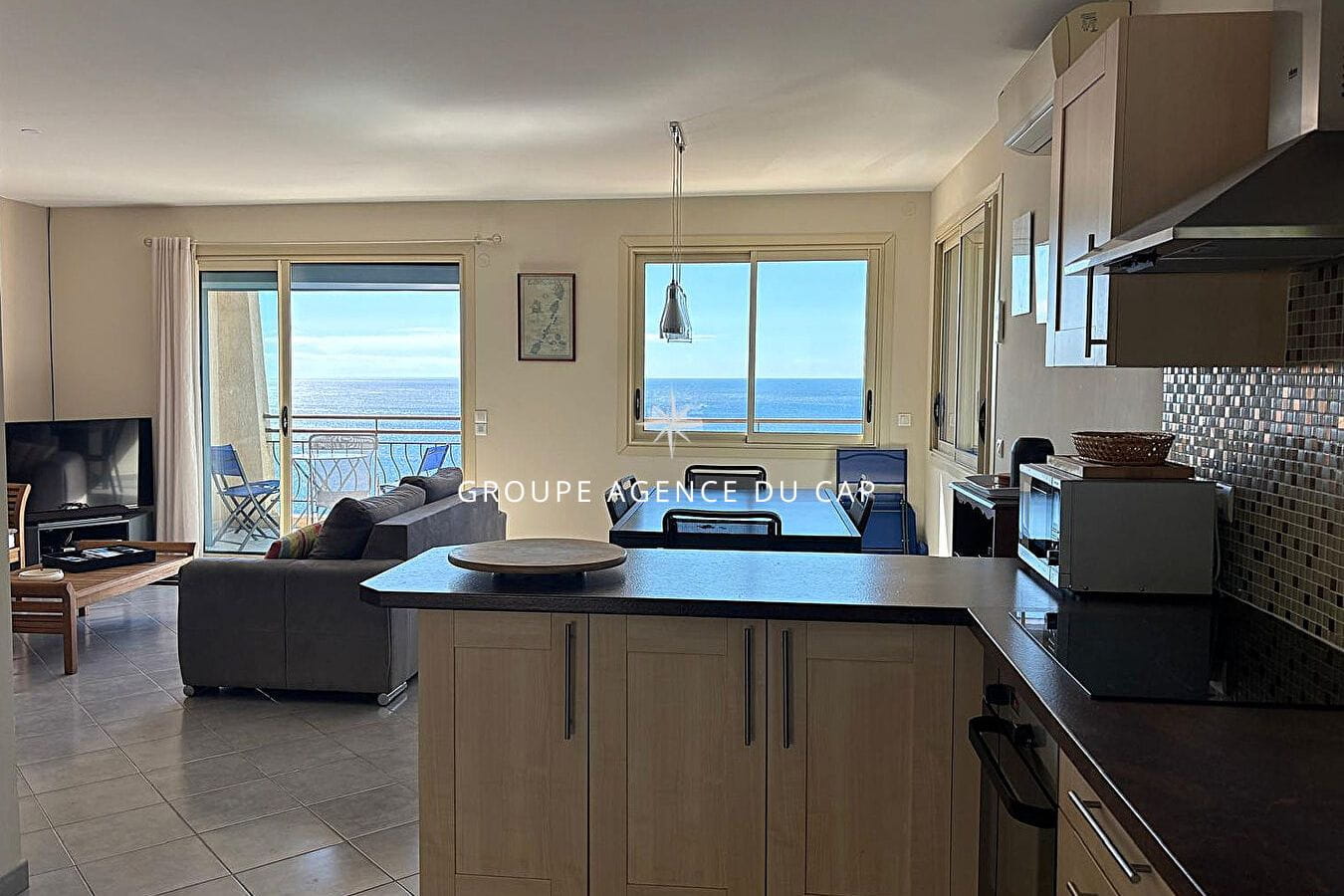 A VENDRE VILLA « BEAUMONT » 4 CHAMBRES 2 APPARTEMENTS PISCINE PARKINGS AUX ISSAMBRES Image 5