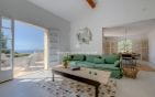 VUE MER SUR LE GOLFE DE SAINT TROPEZ PROVENCALE DE CHARME RENOVEE AVEC PISCINE GARAGE ET SOUS SOL AUX ISSAMBRES Min 4