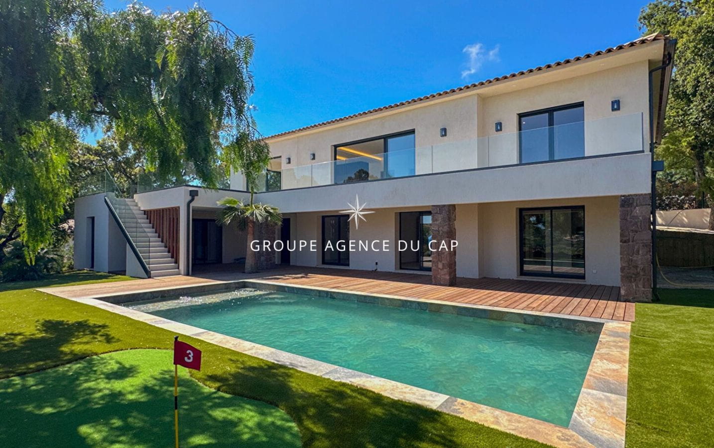 VILLA RECENTE 7 PIECES AVEC VUE MER GARAGE 70 M² ET PISCINE, AUX ISSAMBRES Image 0