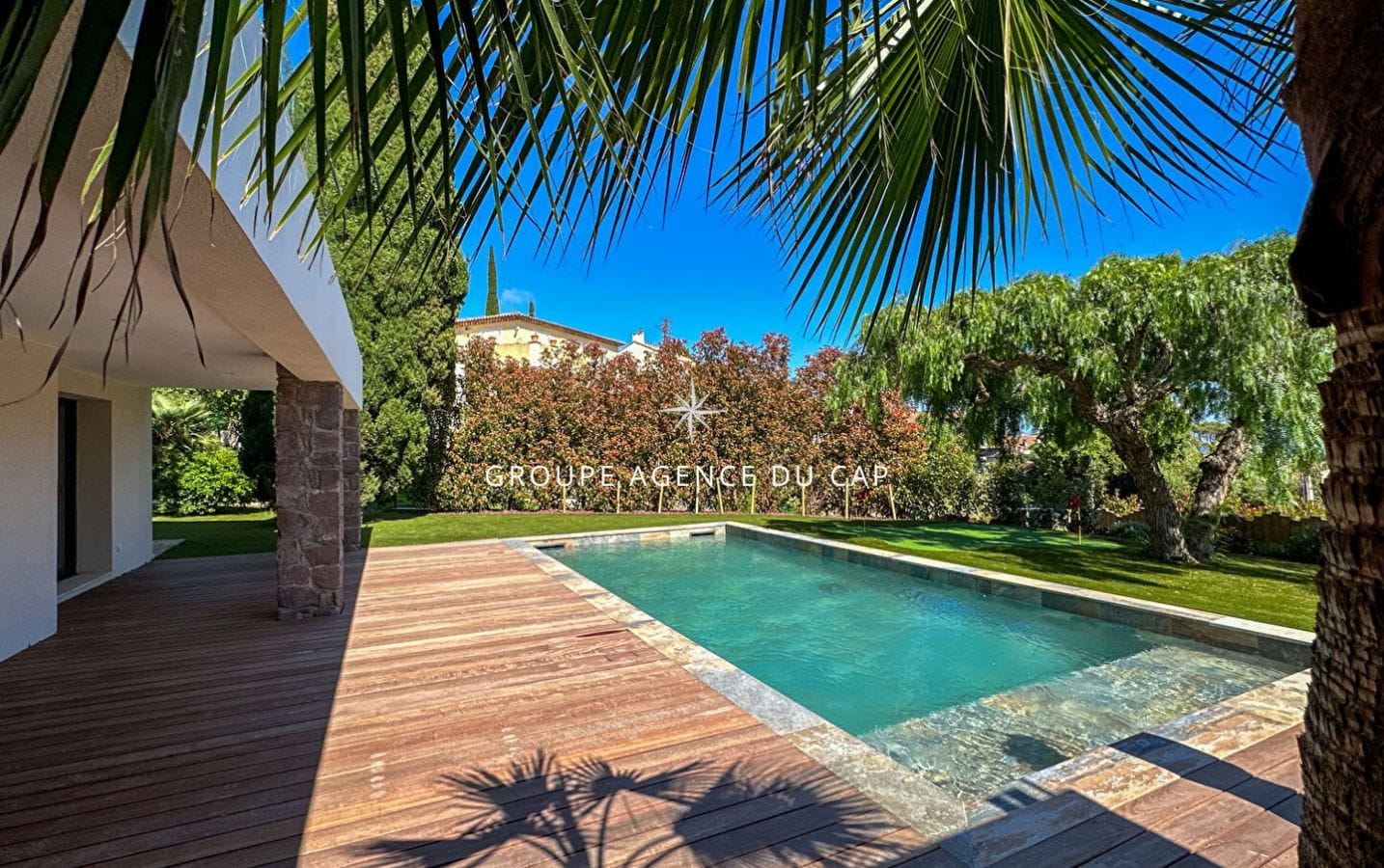 VILLA RECENTE 7 PIECES AVEC VUE MER GARAGE 70 M² ET PISCINE, AUX ISSAMBRES Image 16