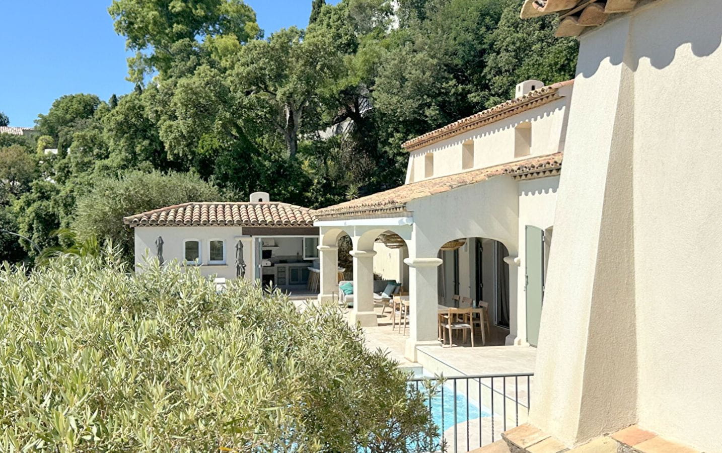 Demeure de prestige Les Issambres 8 pièce(s) 279 m2 – VUE MER PANORAMIQUE Image 10