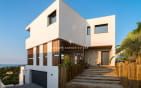 VILLA CONTEMPORAINE 8 PIECES  VUE MER PANORAMIQUE AVEC DOUBLE GARAGE ET PISCINE Min 1