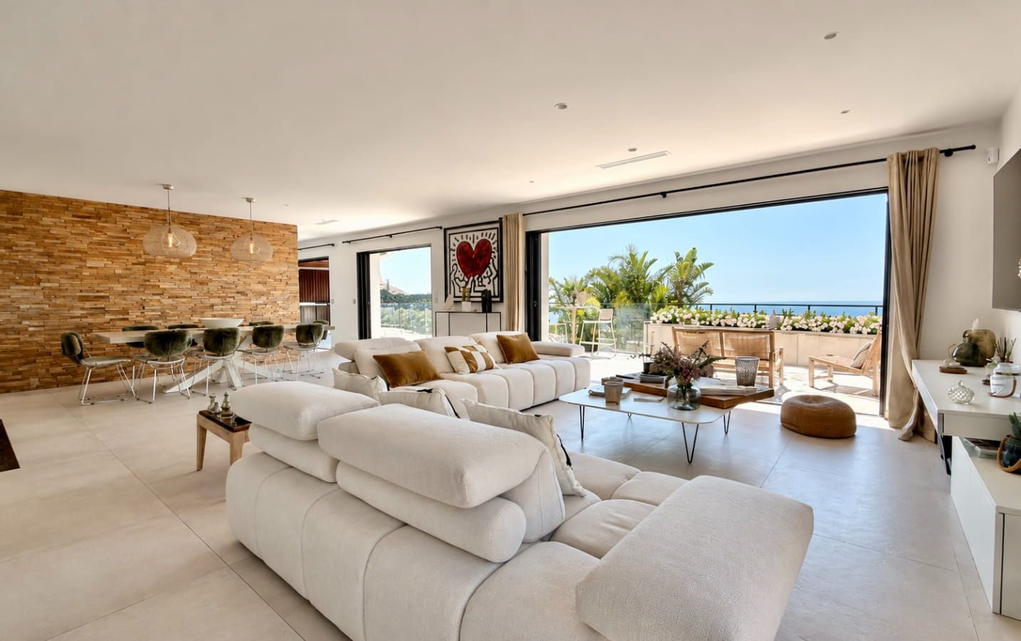 VILLA CONTEMPORAINE 8 PIECES  VUE MER PANORAMIQUE AVEC DOUBLE GARAGE ET PISCINE Image 4