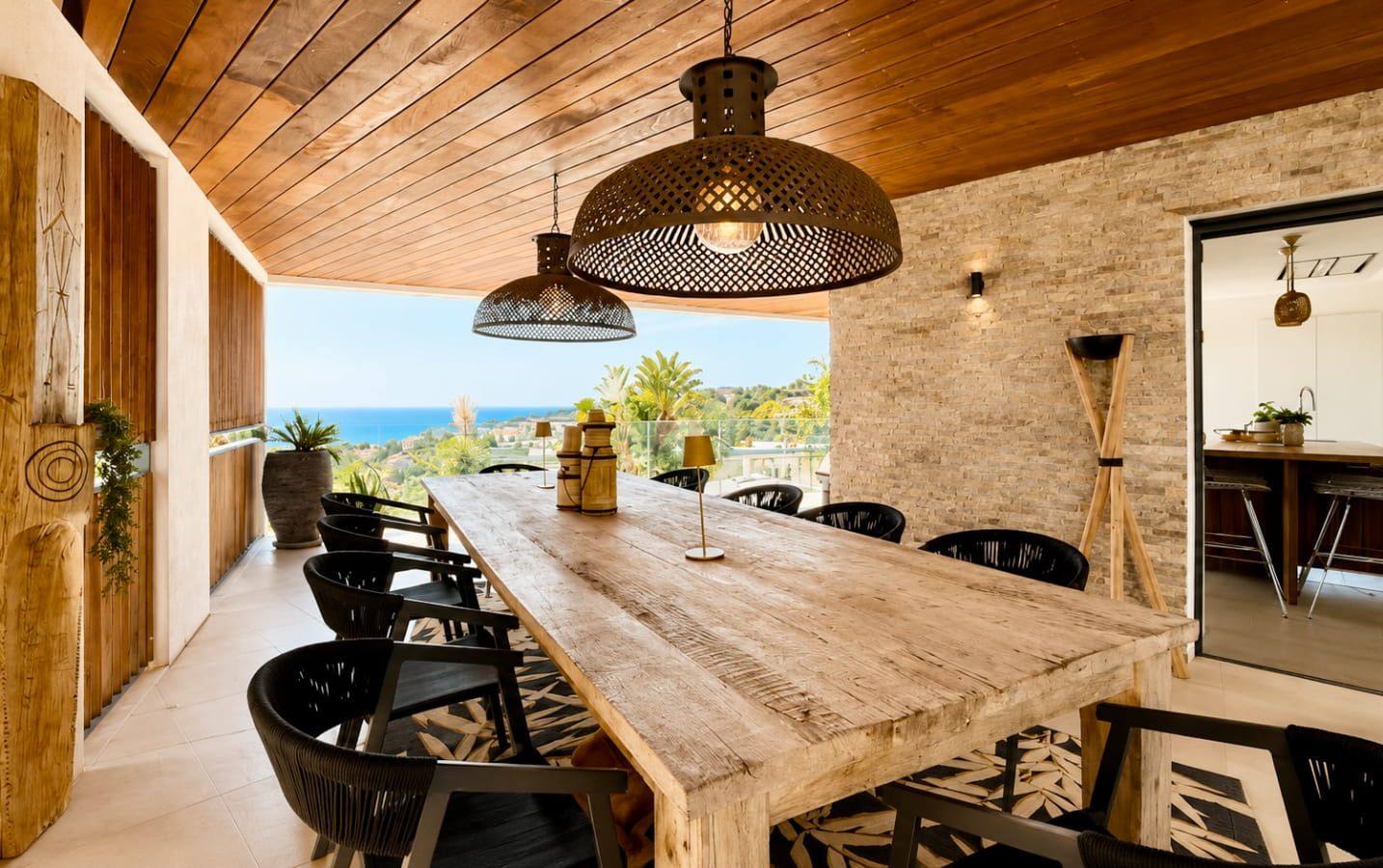VILLA CONTEMPORAINE 8 PIECES  VUE MER PANORAMIQUE AVEC DOUBLE GARAGE ET PISCINE Image 7
