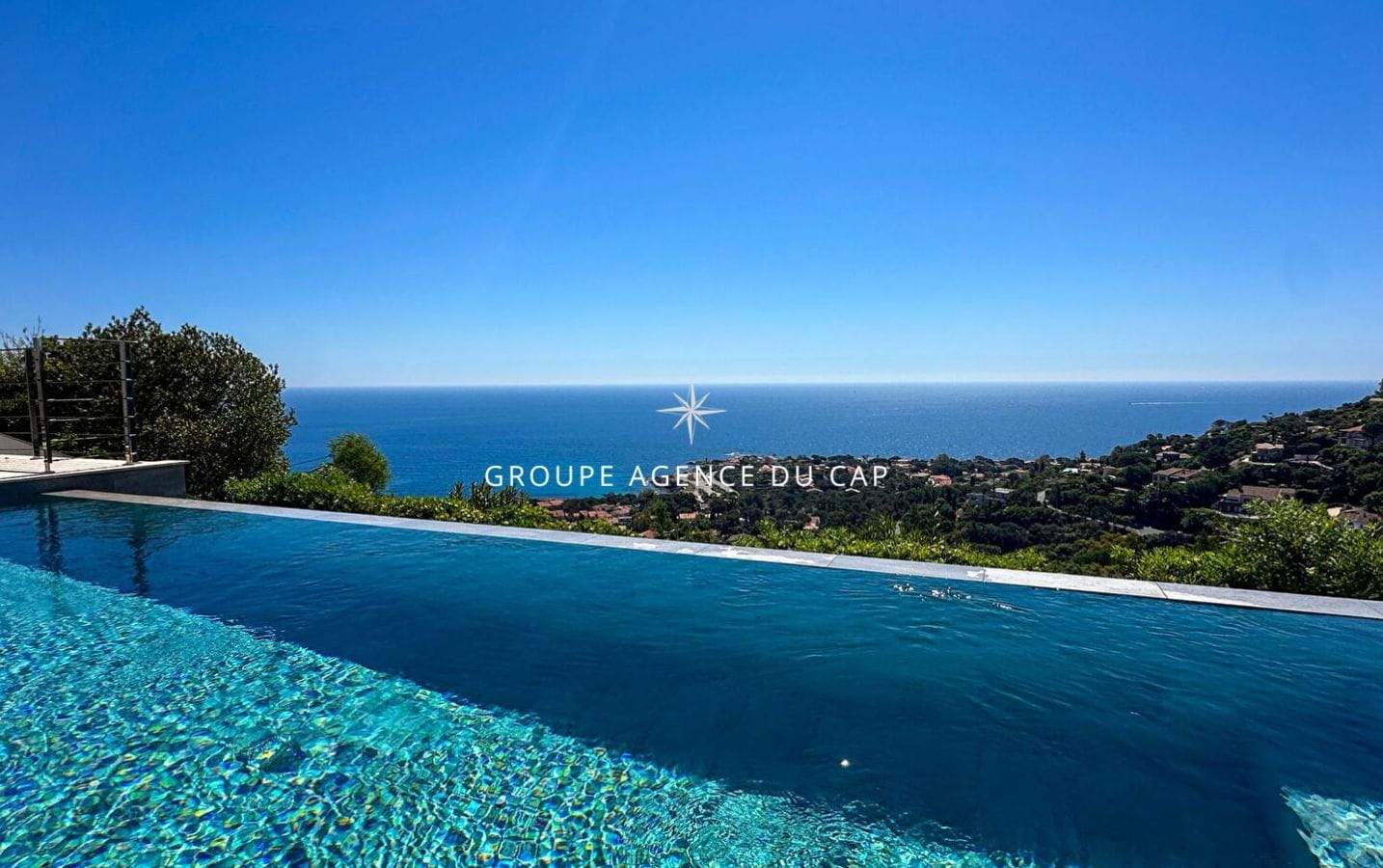 FOR SALE: CONTEMPORARY VILLA WITH SEA VIEW, 3 EN-SUITE BEDROOMS, INDEPENDENT APARTMENT Image 0