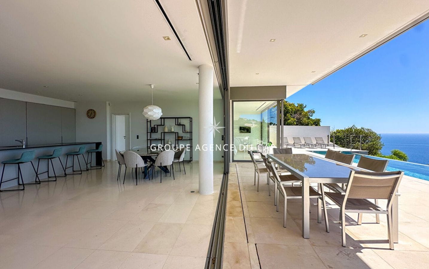 FOR SALE: CONTEMPORARY VILLA WITH SEA VIEW, 3 EN-SUITE BEDROOMS, INDEPENDENT APARTMENT Image 9