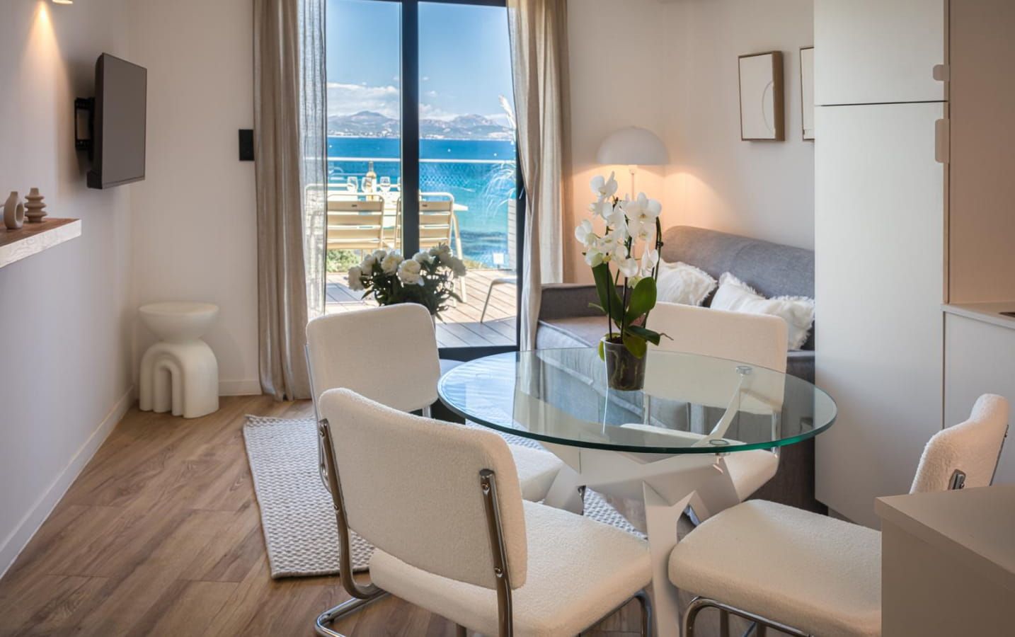 DU STUDIO AU T3 AU SEIN D&rsquo;UNE RESIDENCE INTIMISTE 8 LOTS  À 50 M DE LA PLAGE AUX ISSAMBRES Image 1