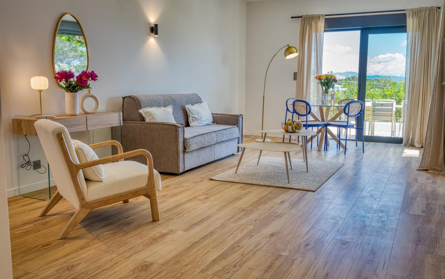 DU STUDIO AU T3 AU SEIN D&rsquo;UNE RESIDENCE INTIMISTE 8 LOTS  À 50 M DE LA PLAGE AUX ISSAMBRES Image 2