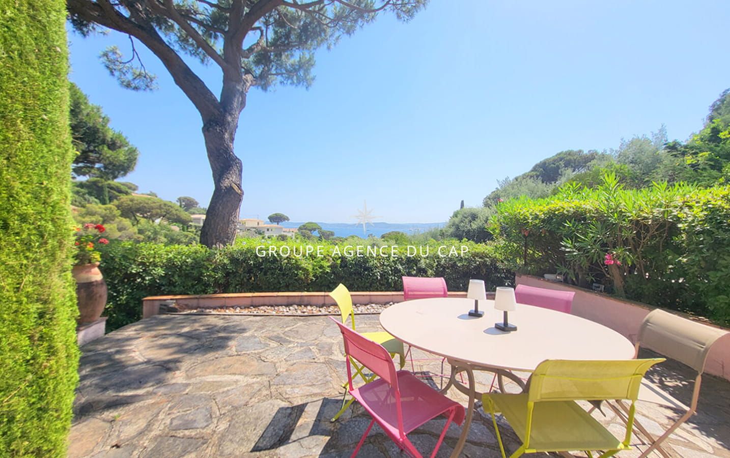 SAINTE MAXIME Villa Provençale VUE MER idéalement située entre Bas du Sémaphore et Centre ville. Image 17
