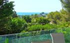 A VENDRE VILLA VUE MER ENVIRON 211 M2 ENTIEREMENT RENOVEE OFFRANT 5 CHAMBRES DONT 4 EN SUITE PISCINE GARAGE A SAINT AYGULF Min 1