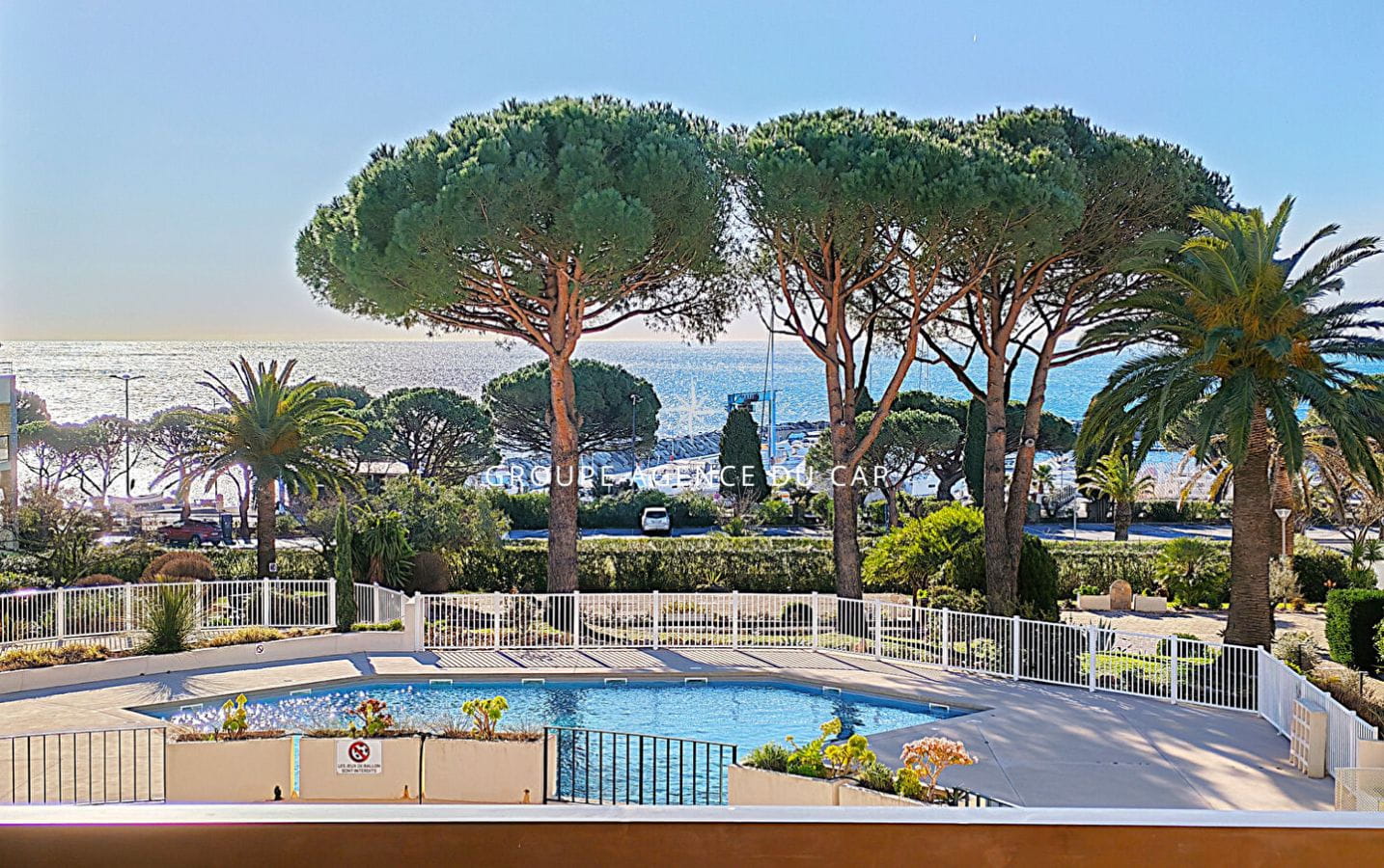 A VENDRE APPARTEMENT  T1 CABINE VUE MER DANS RESIDENCE SECURISEE AVEC PISCINE ET PARKING PROCHE MER ET CENTRE VILLE DES ISSAMBRES Image 0