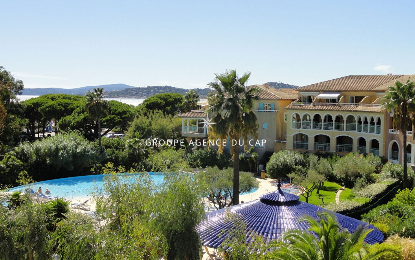 APPARTEMENT 2 PIECES VUE MER RESIDENCE BORD DE MER PARKING PRIVE Image 1