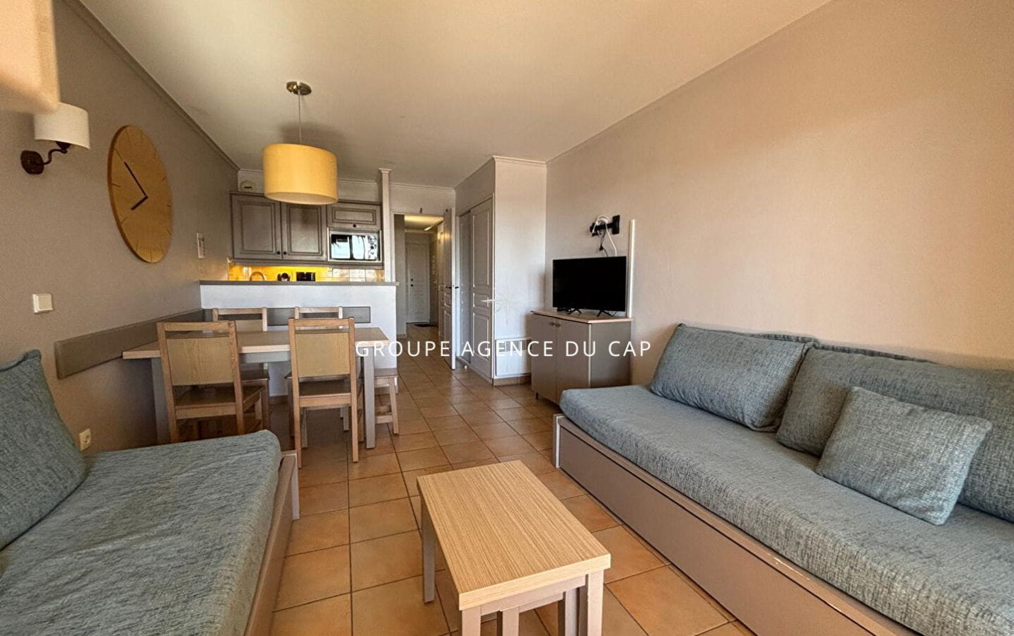 APPARTEMENT 2 PIECES VUE MER RESIDENCE BORD DE MER PARKING PRIVE Image 7