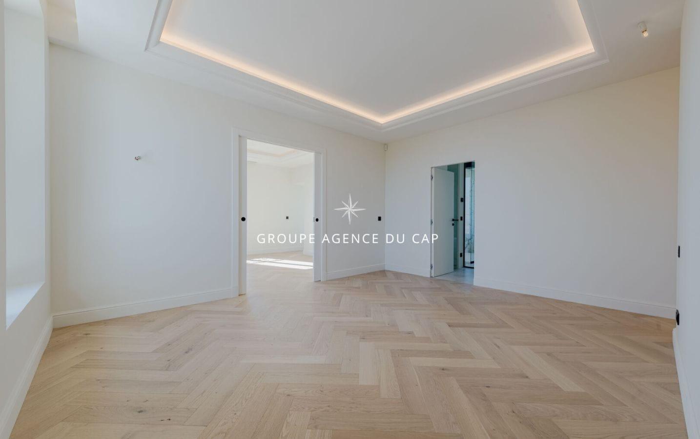 VILLA DE PRESTIGE 400M2 VUE MER ESPACE SPA CAVE A VIN PISCINE GARAGE, A SAINT RAPHAEL Image 14