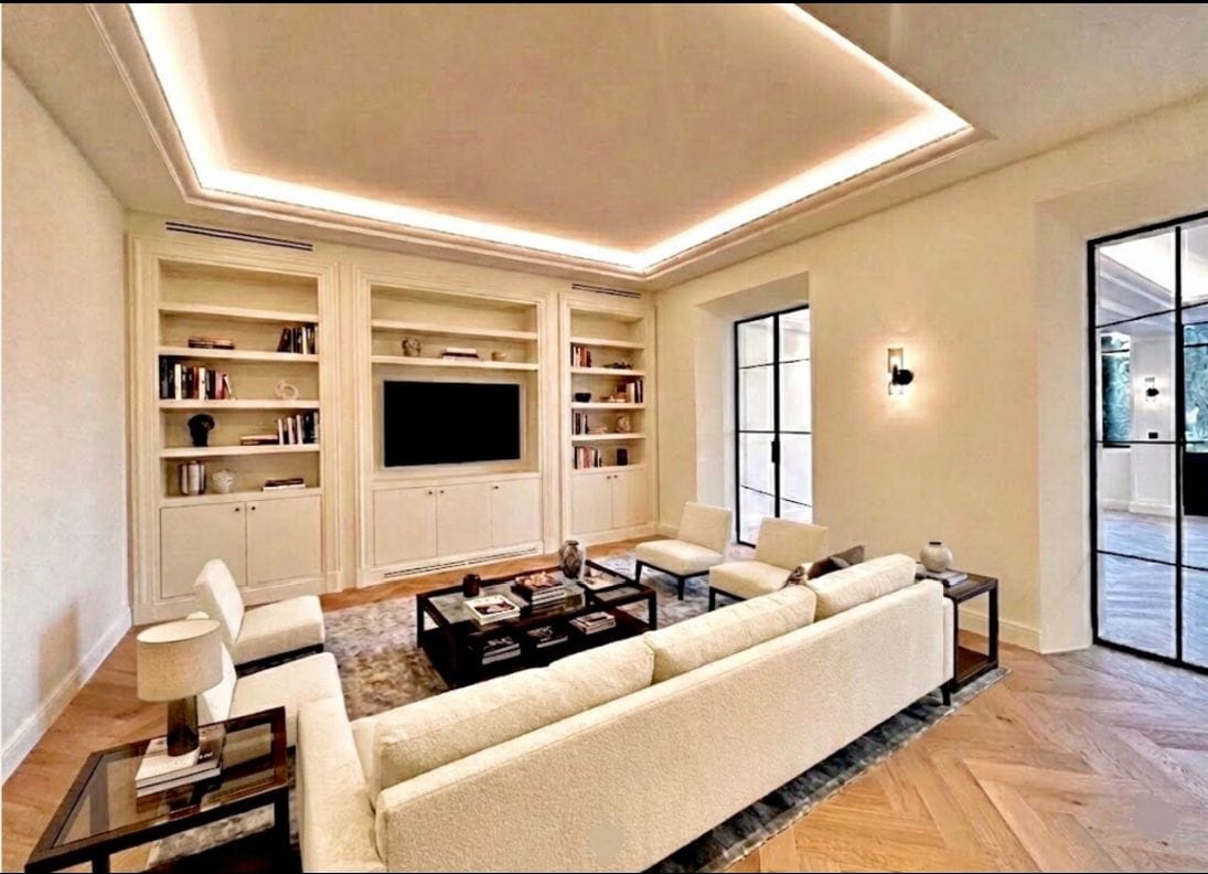 VILLA DE PRESTIGE 400M2 VUE MER ESPACE SPA CAVE A VIN PISCINE GARAGE, A SAINT RAPHAEL Image 5