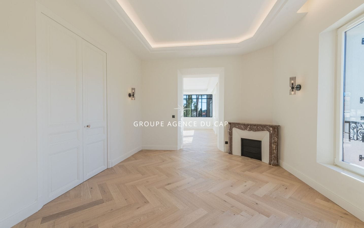 VILLA DE PRESTIGE 400M2 VUE MER ESPACE SPA CAVE A VIN PISCINE GARAGE, A SAINT RAPHAEL Image 6