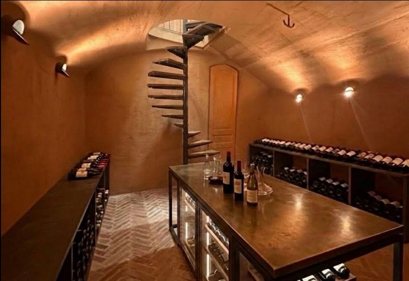 VILLA DE PRESTIGE 400M2 VUE MER ESPACE SPA CAVE A VIN PISCINE GARAGE, A SAINT RAPHAEL Image 8