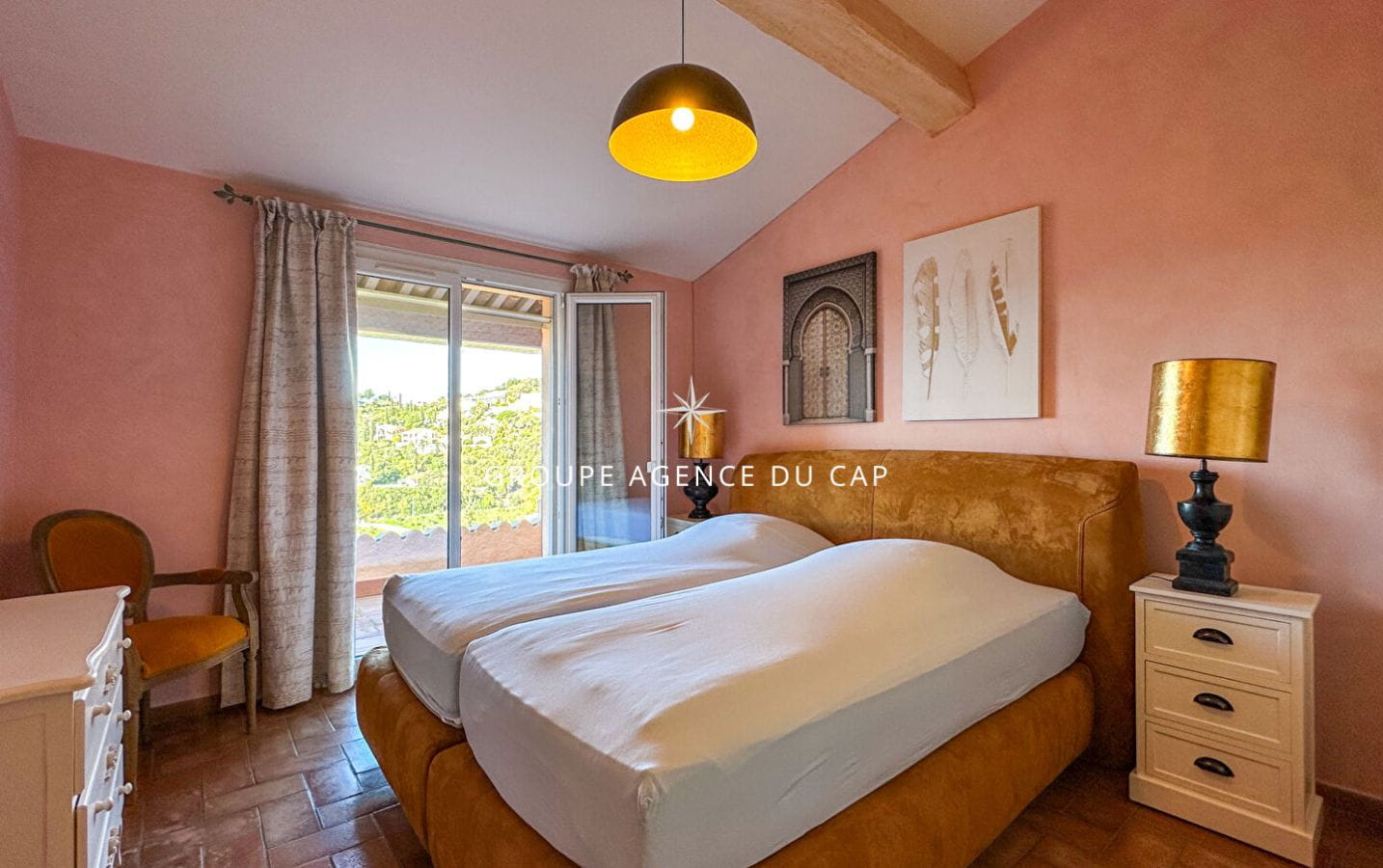 A VENDRE VILLA VUE MER GOLFE DE ST-TROPEZ 5 CHAMBRES ANNEXE PISCINE PARKINGS  AUX ISSAMBRES Image 10