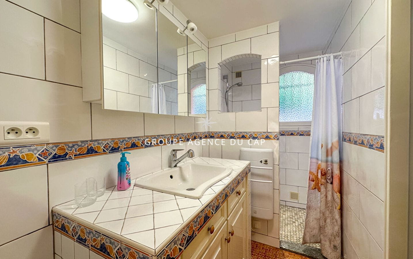 A VENDRE VILLA VUE MER GOLFE DE ST-TROPEZ 5 CHAMBRES ANNEXE PISCINE PARKINGS  AUX ISSAMBRES Image 11