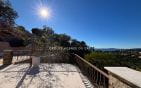 A VENDRE VILLA VUE MER GOLFE DE ST-TROPEZ 5 CHAMBRES ANNEXE PISCINE PARKINGS  AUX ISSAMBRES Min 5