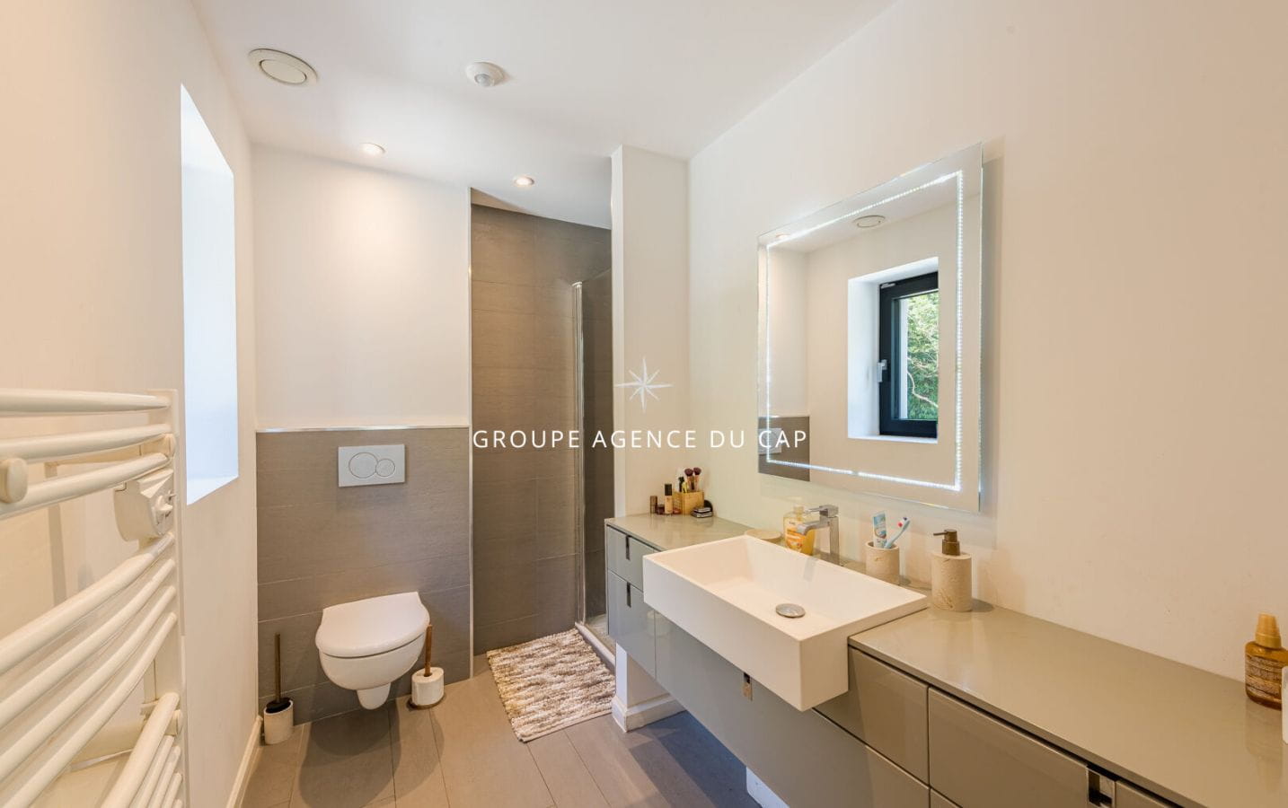 Waterfront villa in Saint Aygulf – 7 rooms – 238 m2 Image 10