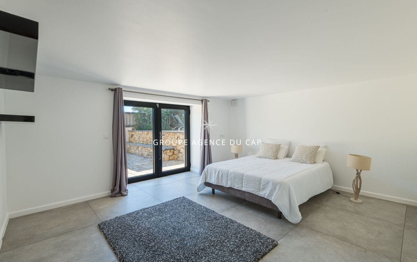 Waterfront villa in Saint Aygulf – 7 rooms – 238 m2 Image 13