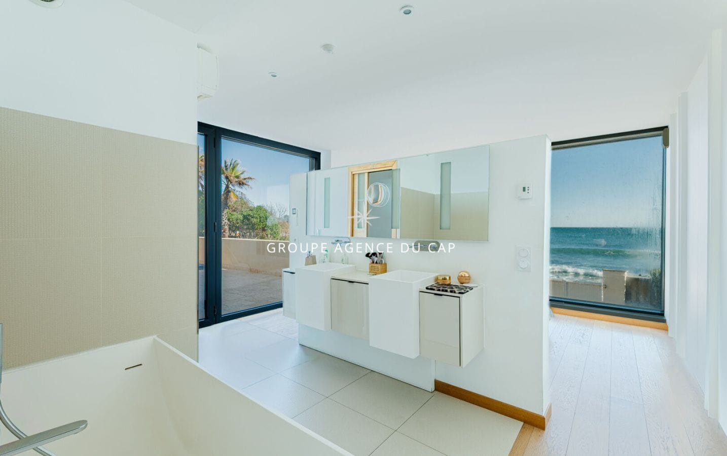 Waterfront villa in Saint Aygulf – 7 rooms – 238 m2 Image 7