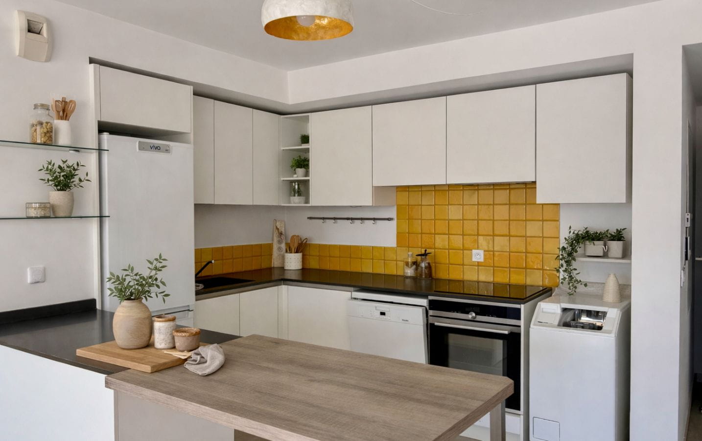 A VENDRE APPARTEMENT 3 PIECES GRANDE TERRASSE RESIDENCE AVEC PISCINE PLEIN COEUR DES ISSAMBRES GARAGE Image 2