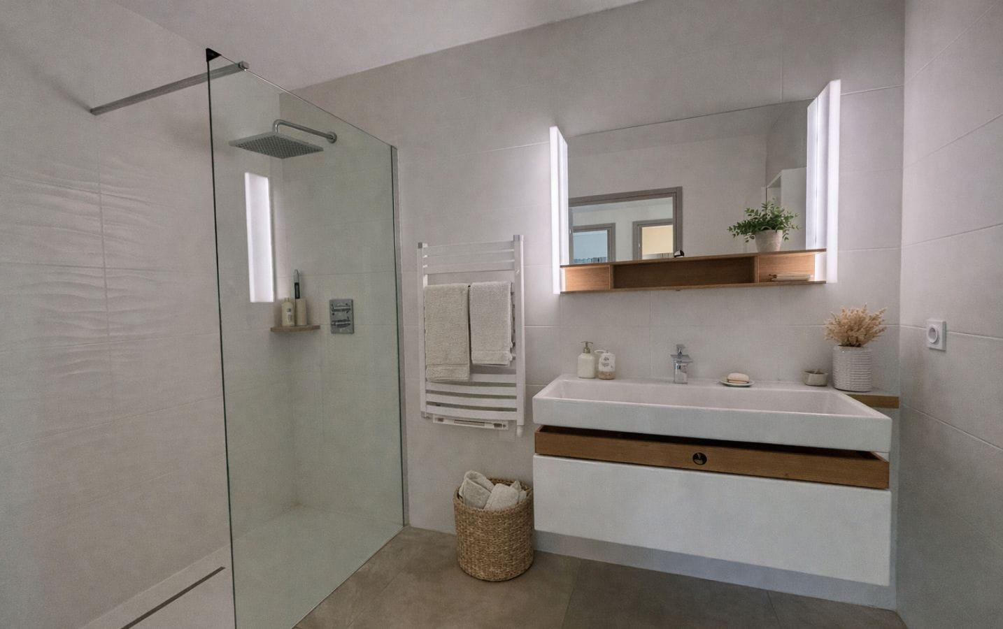 A VENDRE APPARTEMENT 3 PIECES GRANDE TERRASSE RESIDENCE AVEC PISCINE PLEIN COEUR DES ISSAMBRES GARAGE Image 5