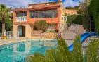 A VENDRE  EXCLUSIVITE VILLA PROVENCALE VUE MER  2 DEPENDANCES PISCINE GARAGE LES ISSAMBRES Min 13