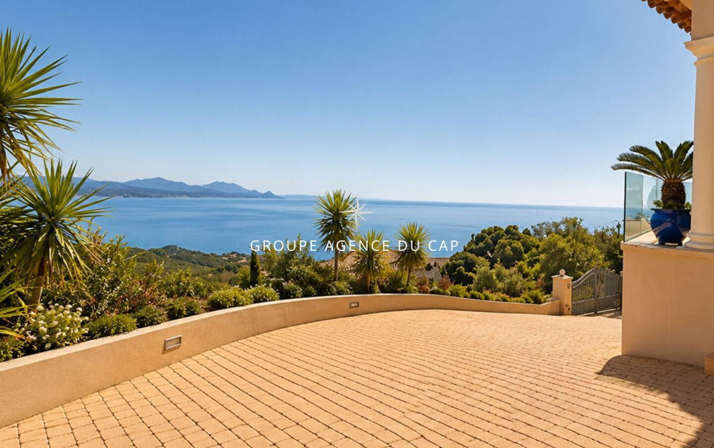 VILLA AVEC VUE MER PANORAMIQUE 6 PIECES AVEC GARAGE DE 80 M² ET PISCINE Image 10