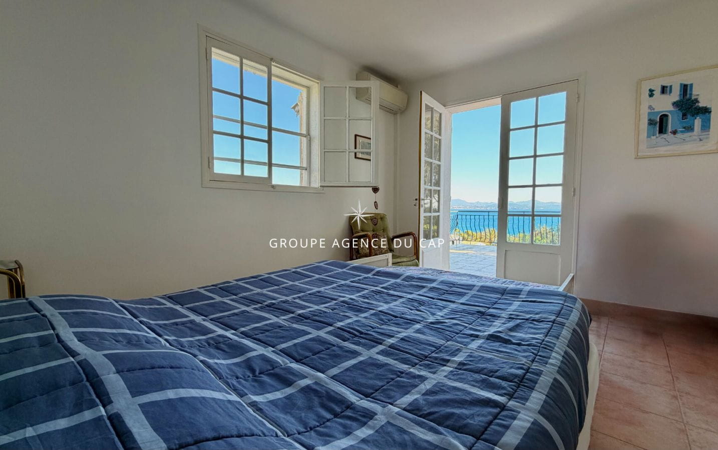 A VENDRE VILLA DE 117M2 AVEC VUE MER BON POTENTIEL, AUX ISSAMBRES Image 4