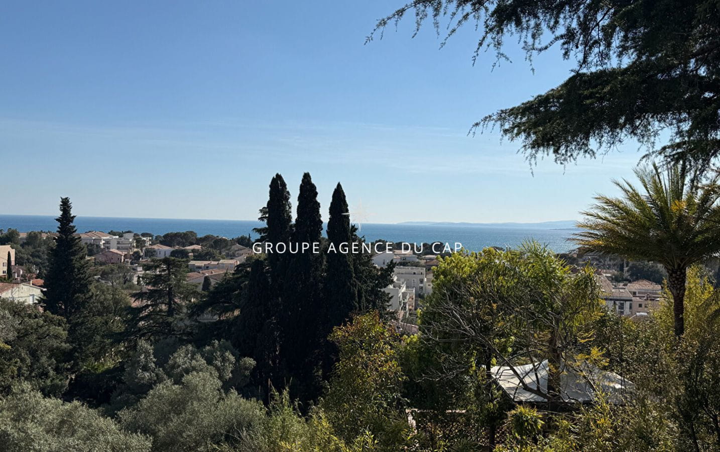 APPARTEMENT-VILLA 3 PIECES VUE MER ST RAPHAEL Image 0